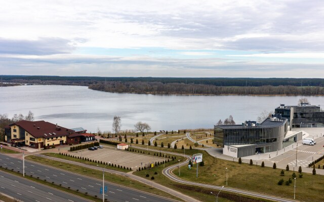 Odnokomnatnye S Vidom Na Reku Apartments