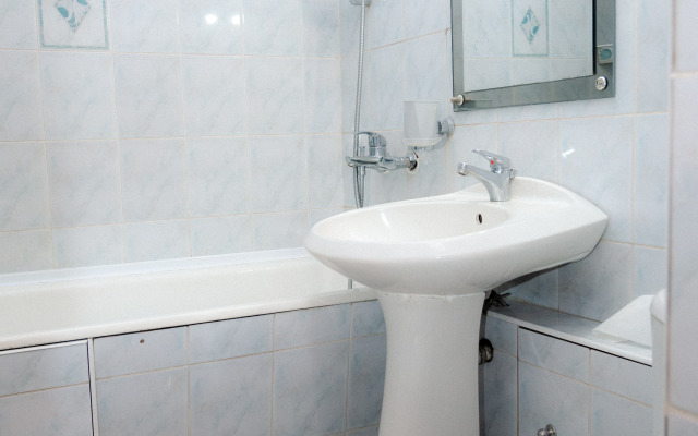 Tryokhkomnatnaya Kvartira Zhd Vokzal Apartments