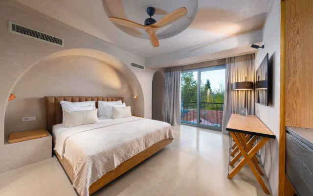 Roome Boutique Hotel