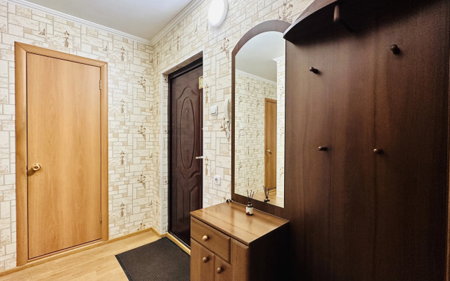 Uyutnaya Odnokomnatnaya Nedaleko Ot Trk Planeta Flat