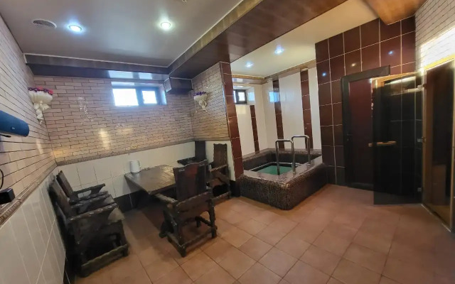 DeLyuks Mini-Hotel