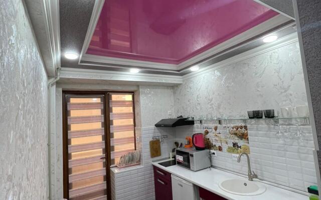 Na Prospekte Tauke Khana 33/3 Apart Hotel