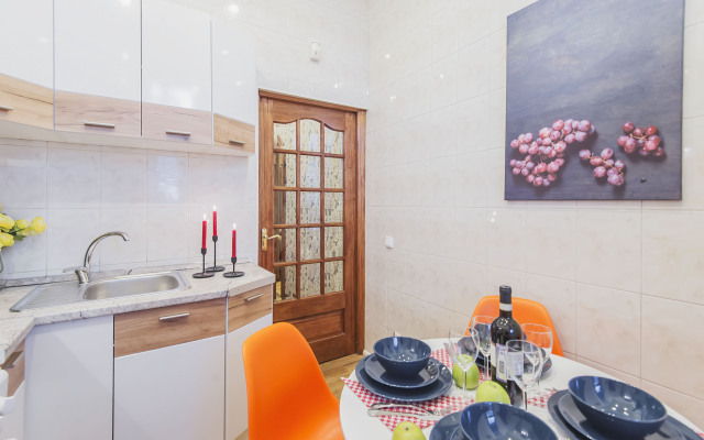 GM Cozy two-room apartment near the Kremlin and Arbat Apartments