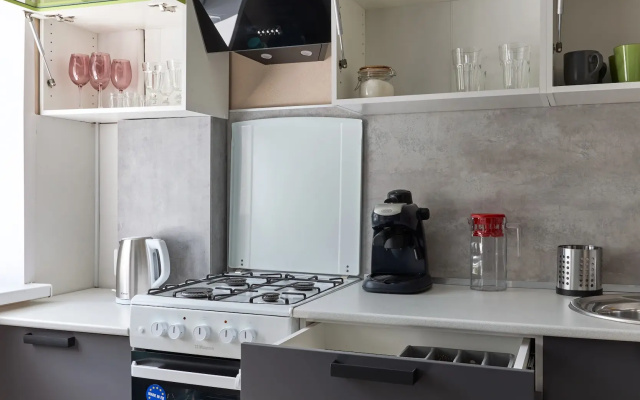 Kvartira Bul'var 1k apartamenty na 4h gostej v centre radom s UGMK, sad im. Engel'sa