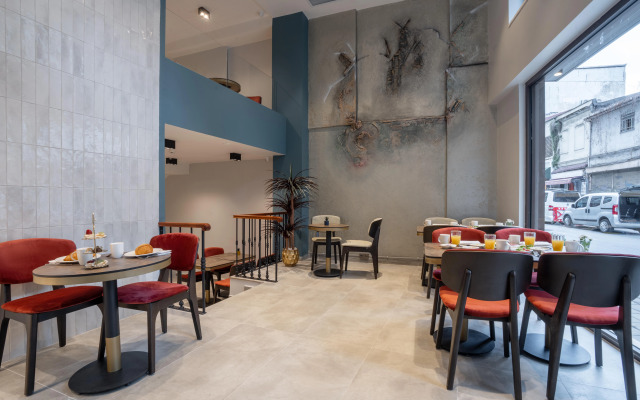 Smart and Simple Hotel Karakoy