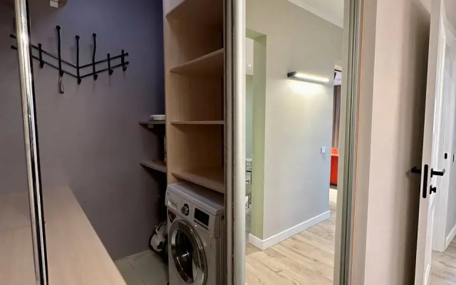 Ady Lebedevoy 47 Flat