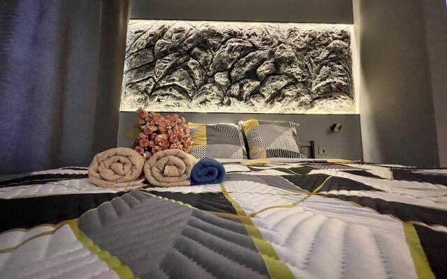 Апартаменты в стиле Космос напротив Московской площади