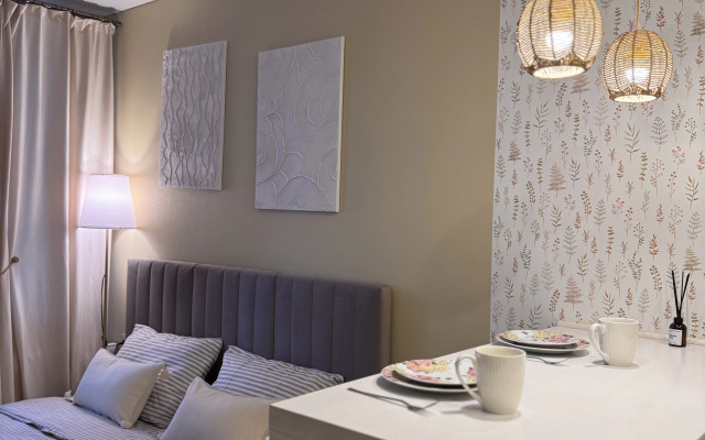 Квартира студия с лоджией и видом на лесной массив