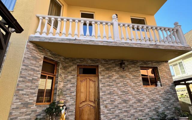 Zhemchuzhina Chernogo Morya Guest House