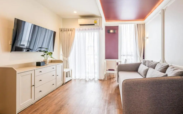 Отель Blue Hippo Hotel