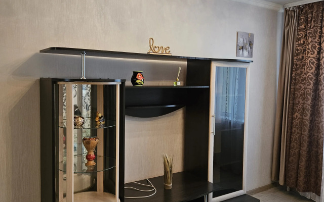 V G.Cheboksary, Pr. Traktorostroiteley,  56/2 Flat