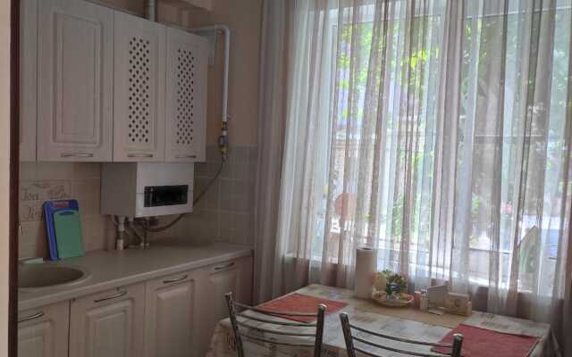 Na prospekte Kirova 54 Flat