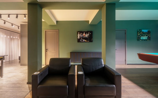 Chetyrehkomnatniye Niabi S Bilyyardom I Kinoteatrom Apartments