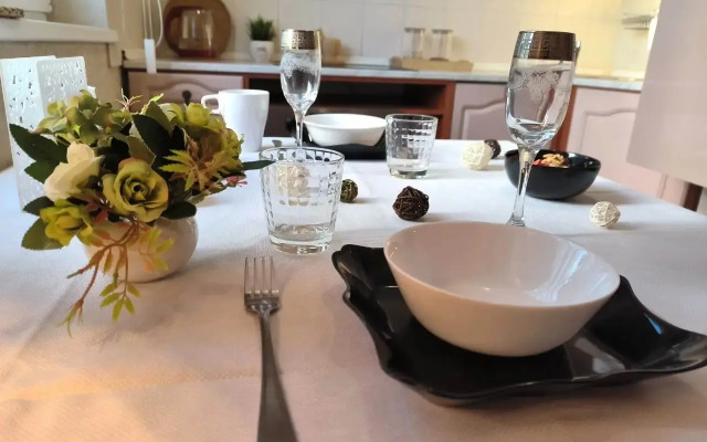 Уютные апартаменты Lora Home на Пражской