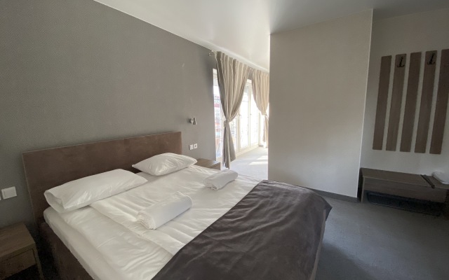 Astra Guest house