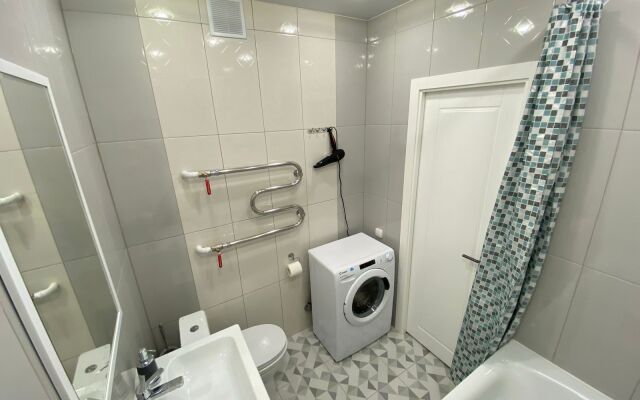 Na Ulitse Aleksandra Polina 1 Apartments