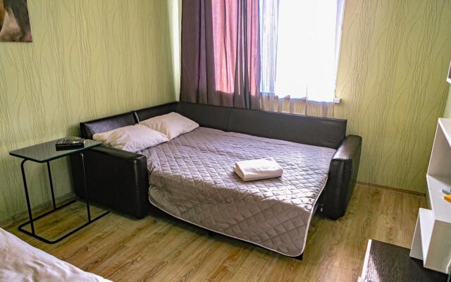 Апартаменты однокомнатные (97) Серебровская 91