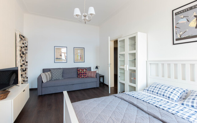 Апартаменты Город Рек у Эрмитажа (2 room)