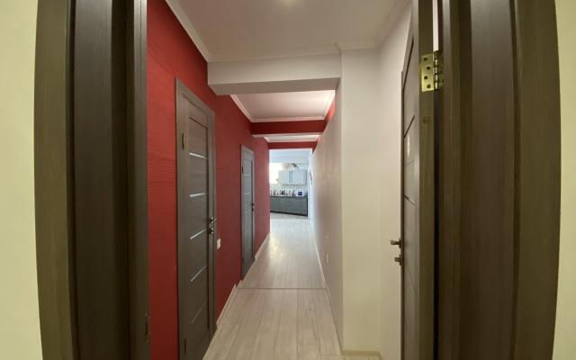 V Tsentre Yalty Apartments