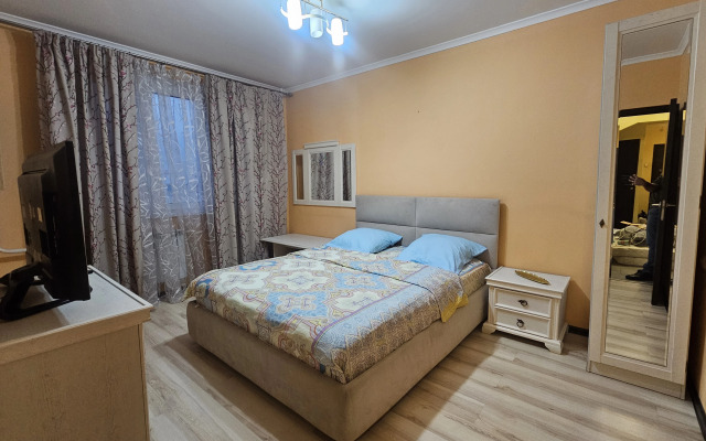 Bolshaya Kvartira Na Borisovke Zona Komforta Flat