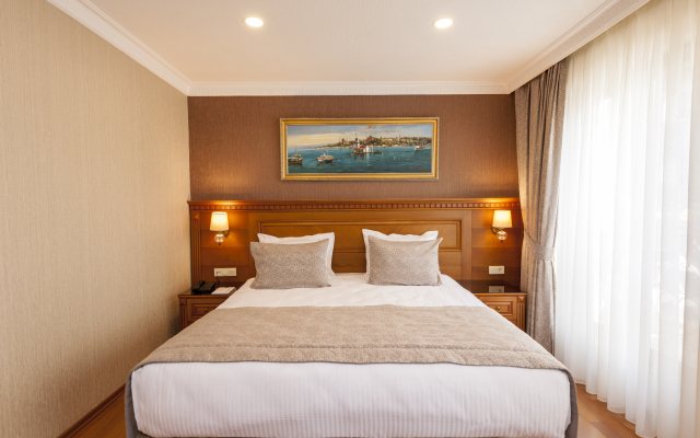 Royan Suites Boutique Hotel