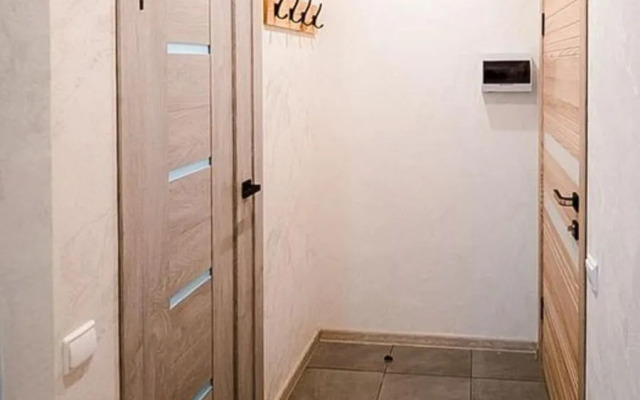 Na Ulitse Lemesheva 10 Flat