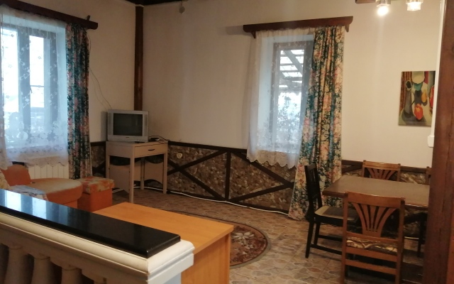 Rancho Hotel