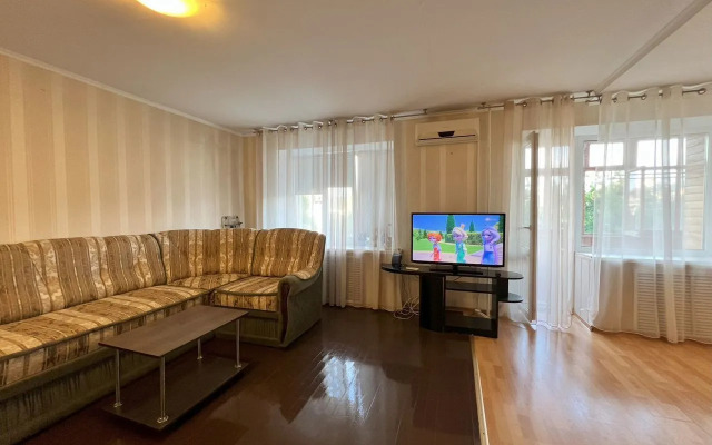 Na Ulitse Brestskaya 12 Flat