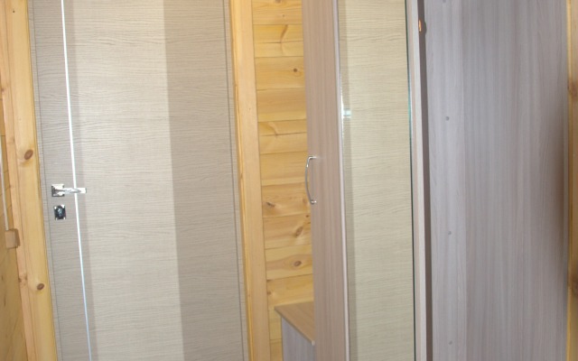 SEMEJNYiJ Guest House