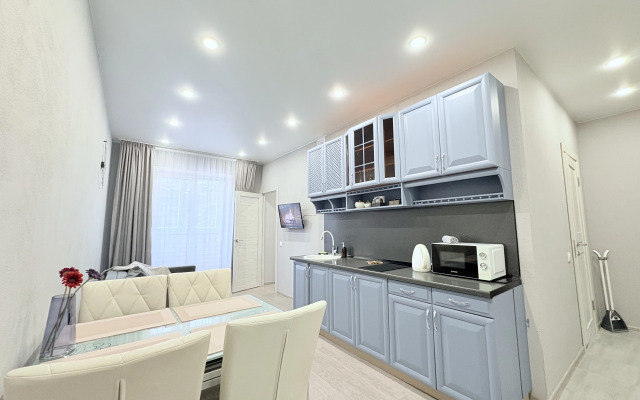 Квартира уютная у озера в тени соснового парка