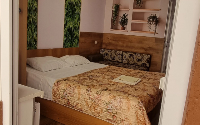 U Plyazha Guest House