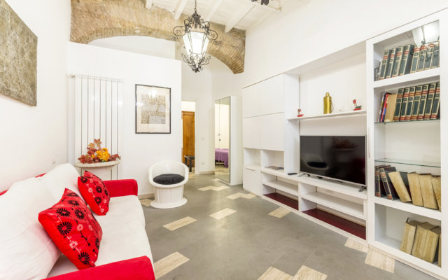 Navona Square Apartment