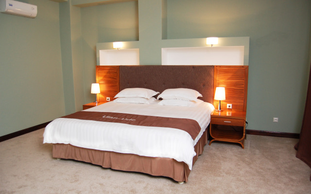 Rezidentsiya  Hotel