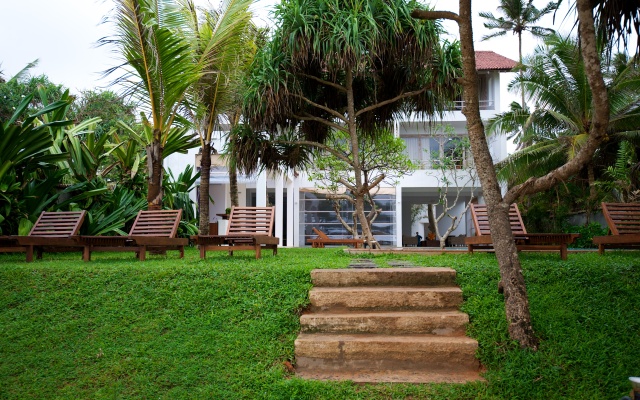 Roman Beach Hotel