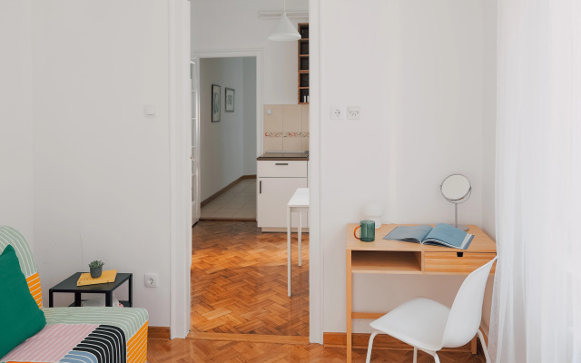 Radio Belgrade Flat