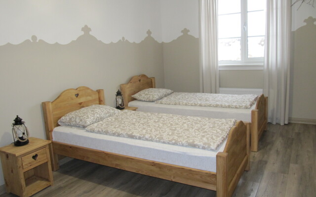 Мебелированные комнаты  Любимые