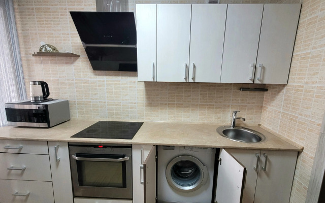 V Tsentre Internatsionalnaya 21 Apartments