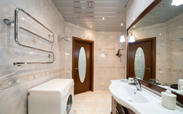 Квартира Просторная евродвушка Natali apart на метро Автозаводская