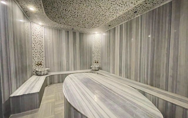 Arena Grand Hotel