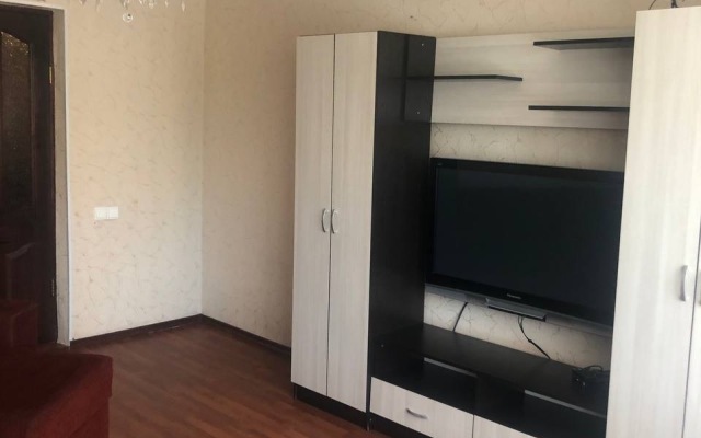 2 Komnatnye Apartamenty V Tsentre Flat