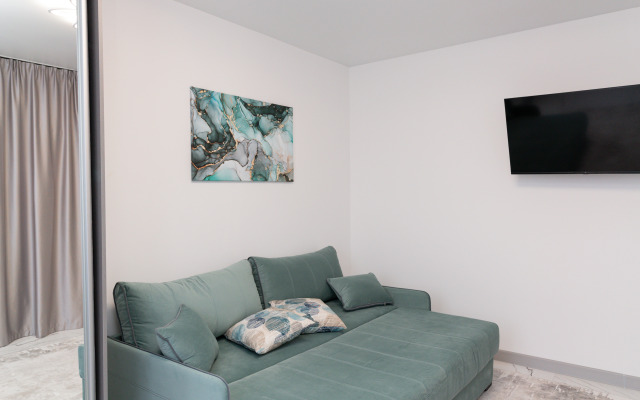 Апартаменты-студия 30 кв.м. с двуспальным диваном и панорамной зоной, 15 этаж