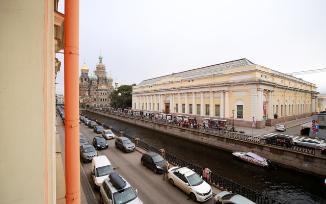 Longo Apartment Griboedova 9