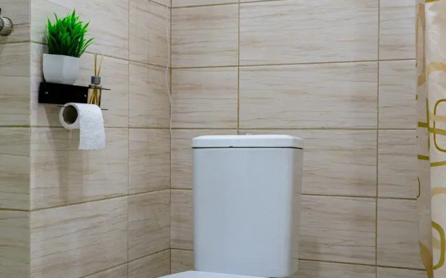 Studiya Dlya Troikh V Zhk Letniy Flat