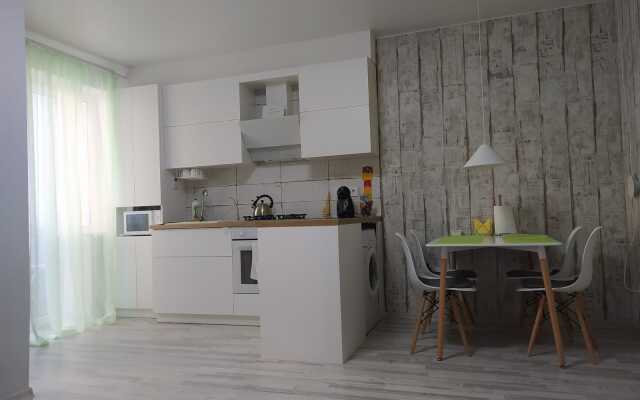 Na ulice Primorskoy 35 Flat