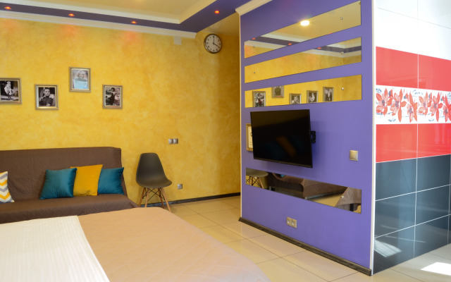 1 Kom Studiya Flat