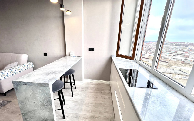 Ryadom S Morem Flat