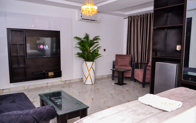 247 Luxury Hotel