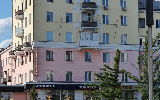 V Tsentre Barnaula Prospekt Lenina Apartments