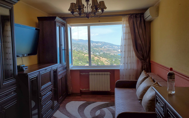 Dvuhkomnatnyie S Vidom Na More Apartments