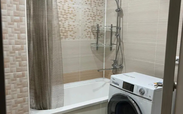 2-Kom Sakhalinskaya 19-12 Flat